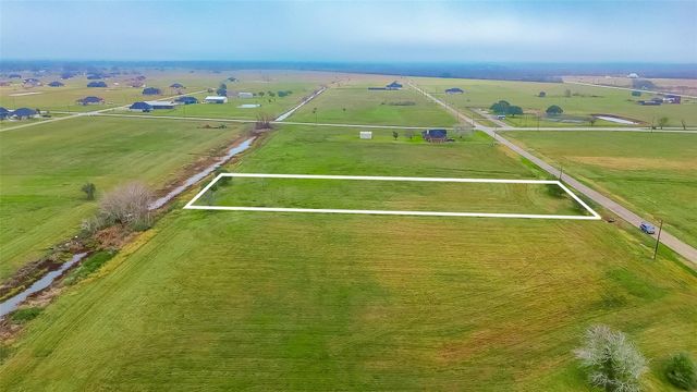 354 Brahman Trail, Angleton, TX 77515