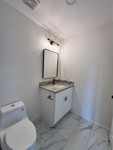 9913 Porto Rico Road B, Houston, TX 77041