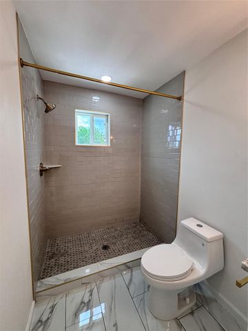 9913 Porto Rico Road B, Houston, TX 77041