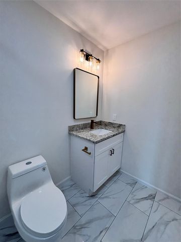 9913 Porto Rico Road B, Houston, TX 77041