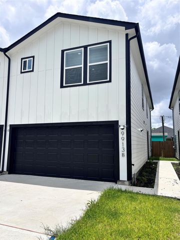 9913 Porto Rico Road B, Houston, TX 77041