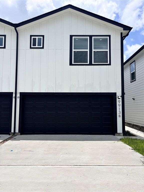 9913 Porto Rico Road B, Houston, TX 77041