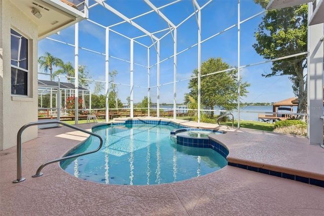 1901 EDGEWATER DRIVE, Mount Dora, FL 32757