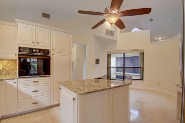 22595 Esplanada Circle W, Boca Raton, FL 33433