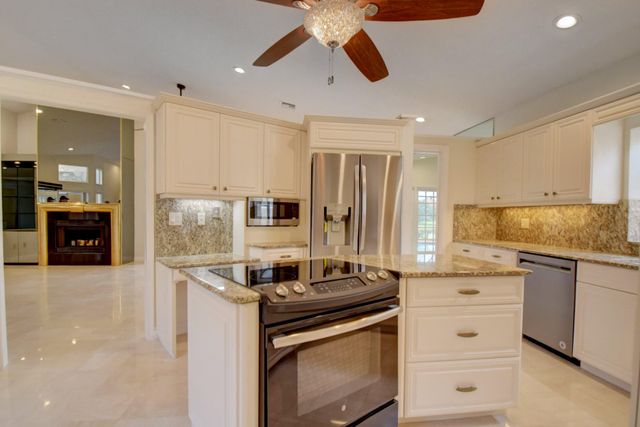 22595 Esplanada Circle W, Boca Raton, FL 33433