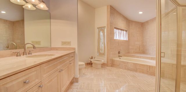 22595 Esplanada Circle W, Boca Raton, FL 33433