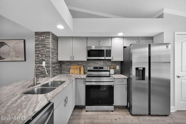 2494 SPRING VALE Road, Jacksonville, FL 32246