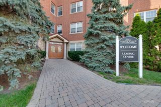 2 Itasca Place 521, Itasca, IL 60143