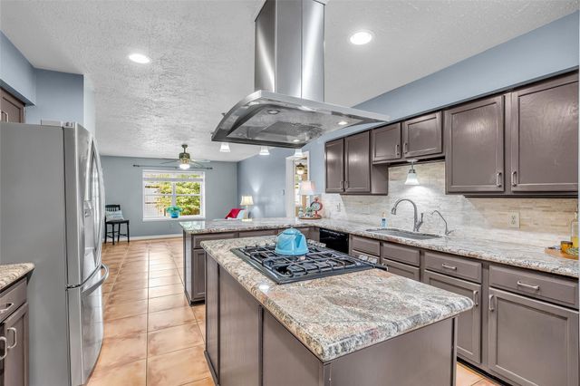 17314 Chapel Pine Street, Spring, TX 77379