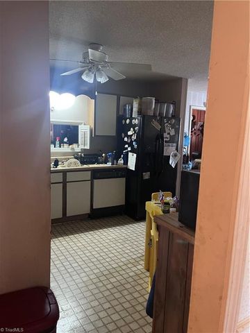 3881 Hartford Street, Winston-salem, NC 27106