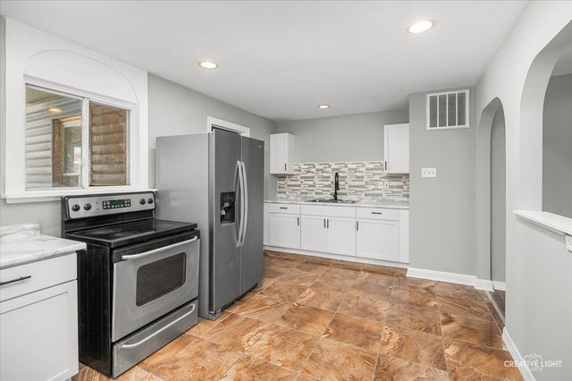 30 Hampton Road, Montgomery, IL 60538