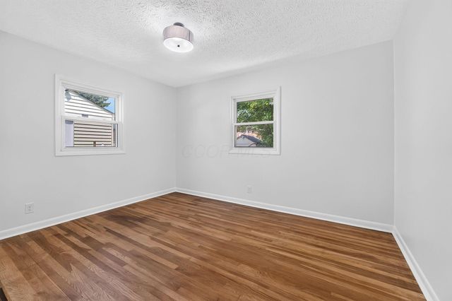 930 Pauline Avenue, Columbus, OH 43224