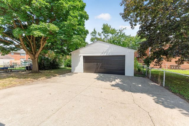 930 Pauline Avenue, Columbus, OH 43224