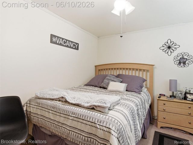 21813 Stephens Street, St. Clair Shores, MI 48080