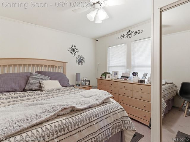 21813 Stephens Street, St. Clair Shores, MI 48080