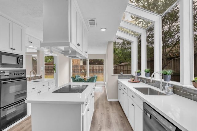 8206 Debbie Gay Drive, Houston, TX 77040