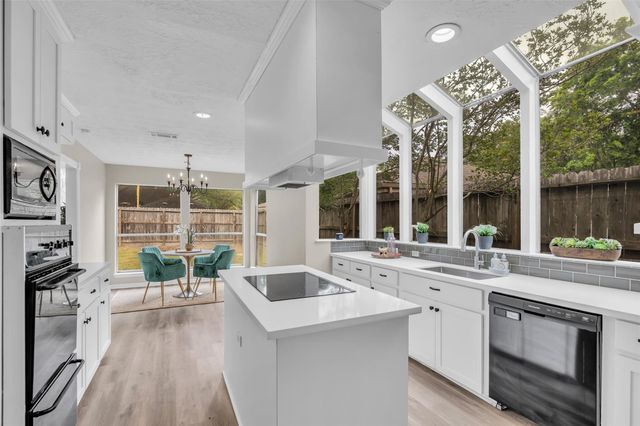 8206 Debbie Gay Drive, Houston, TX 77040