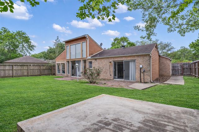 8206 Debbie Gay Drive, Houston, TX 77040