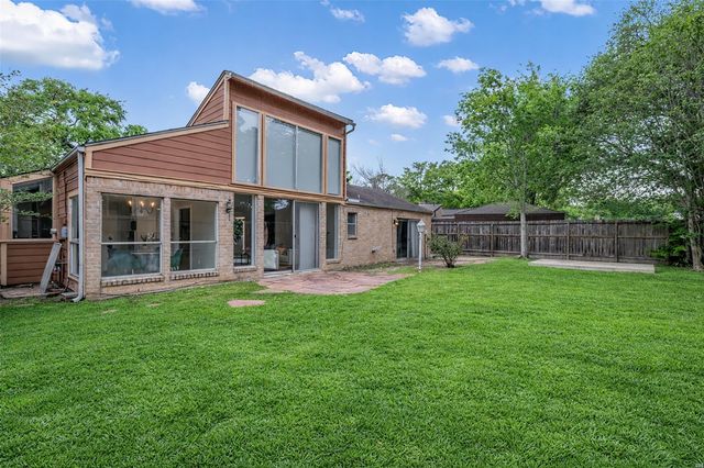 8206 Debbie Gay Drive, Houston, TX 77040