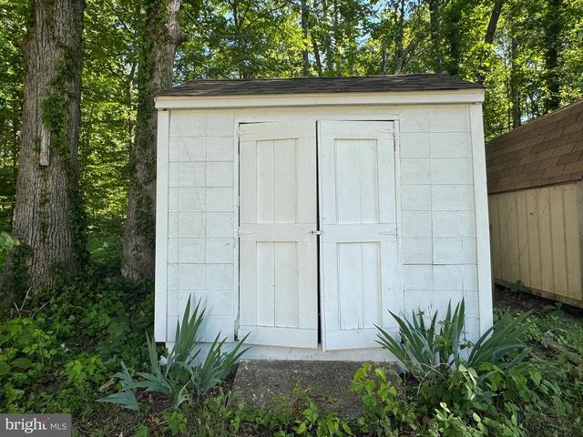 17088 ELM ST, Bowling Green, VA 22427