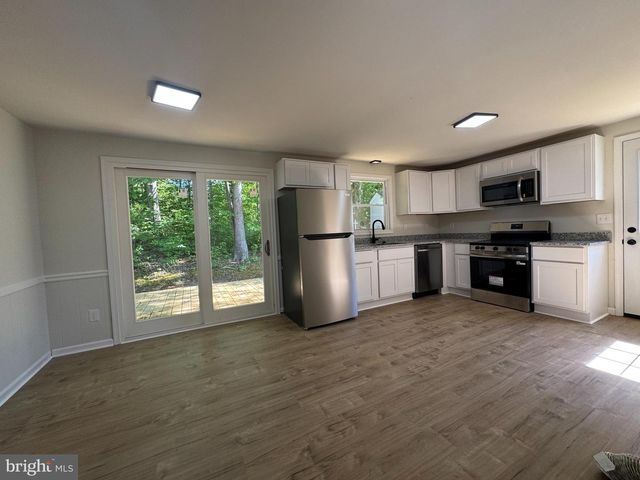17088 ELM ST, Bowling Green, VA 22427