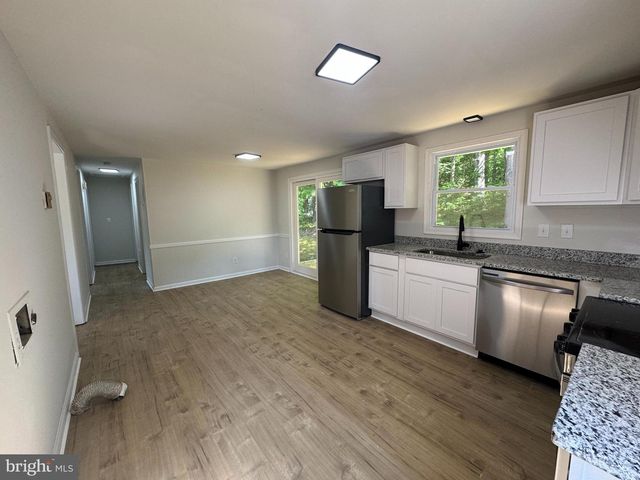 17088 ELM ST, Bowling Green, VA 22427
