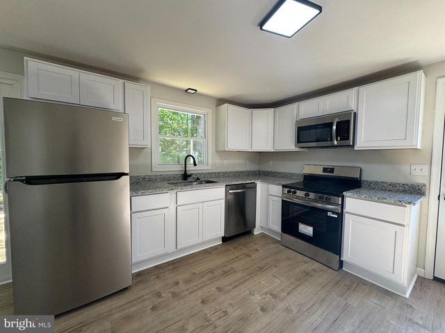 17088 ELM ST, Bowling Green, VA 22427