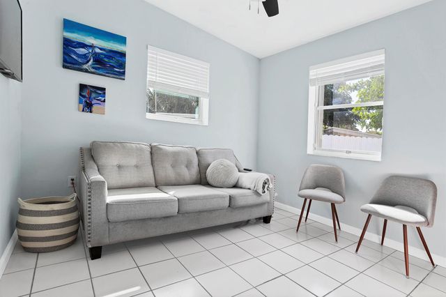 5241 NE 16th Terrace E, Pompano Beach, FL 33064