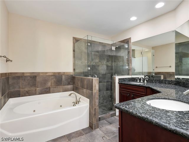 10221 Olivewood WAY 157, Estero, FL 33928