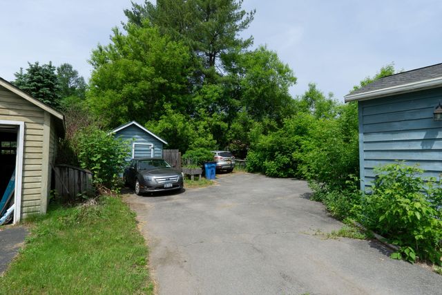 16 Broad Lane, Au Sable Forks, NY 12912