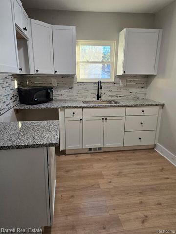 8118 E Hildale Street, Detroit, MI 48234