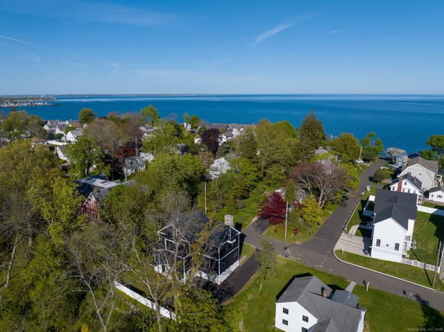 125 Ridgewood Drive, Milford, CT 06460