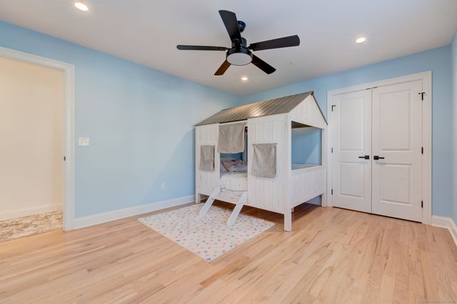 125 Ridgewood Drive, Milford, CT 06460