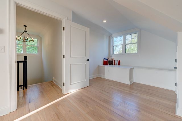 125 Ridgewood Drive, Milford, CT 06460