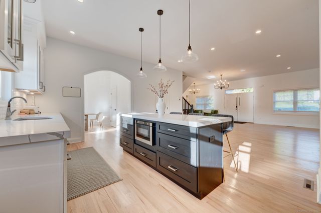 125 Ridgewood Drive, Milford, CT 06460