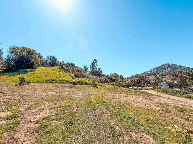 17649 Rancho De Carole Rd, Ramona, CA 92065