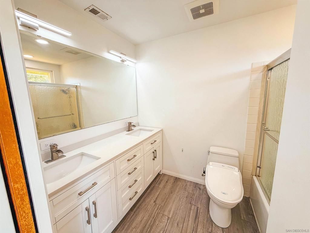 Image 14 of property listing at 17649 Rancho De Carole Rd, Ramona, CA 92065