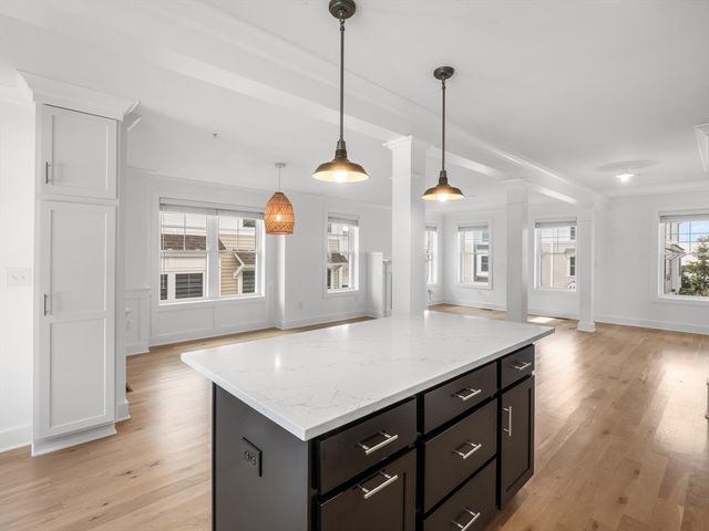 12 Hines 12, Newburyport, MA 01950