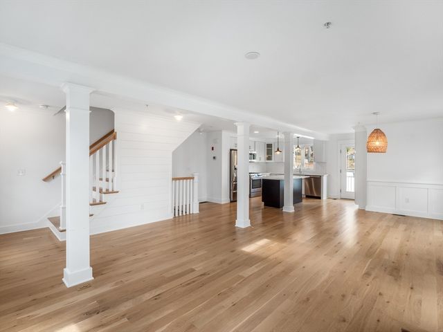 12 Hines 12, Newburyport, MA 01950