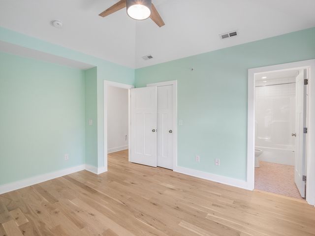 12 Hines 12, Newburyport, MA 01950