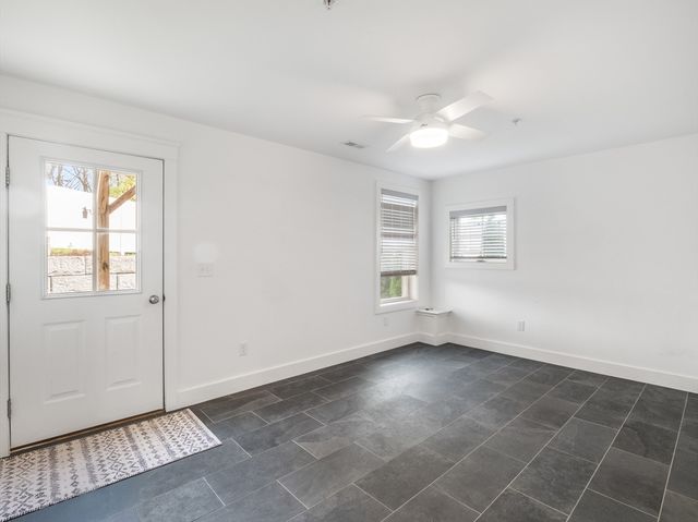 12 Hines 12, Newburyport, MA 01950