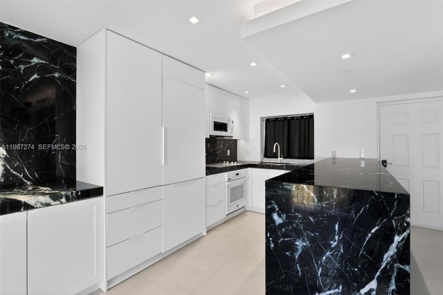 120 Jefferson Ave 12009, Miami Beach, FL 33139