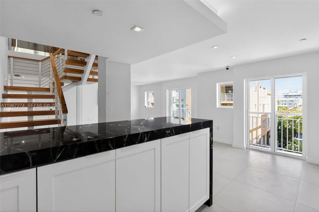 120 Jefferson Ave 12009, Miami Beach, FL 33139