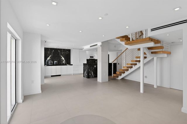 120 Jefferson Ave 12009, Miami Beach, FL 33139