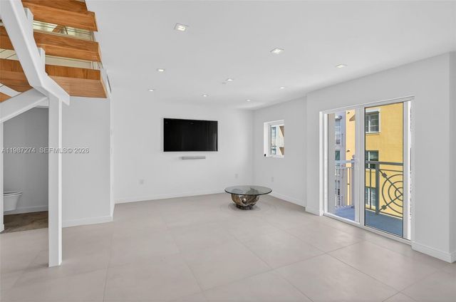 120 Jefferson Ave 12009, Miami Beach, FL 33139