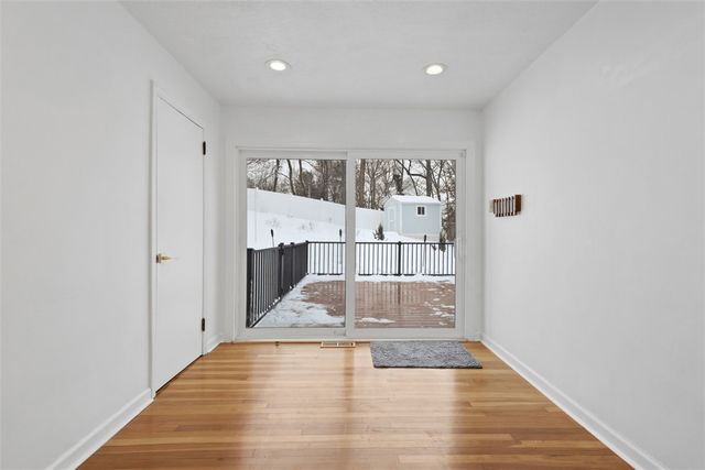 8468 Peebles Rd, Mccandless, PA 15237