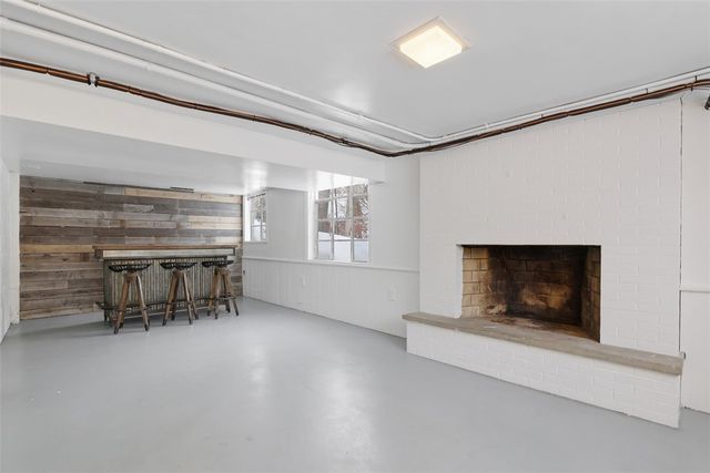 8468 Peebles Rd, Mccandless, PA 15237