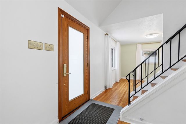 8468 Peebles Rd, Mccandless, PA 15237