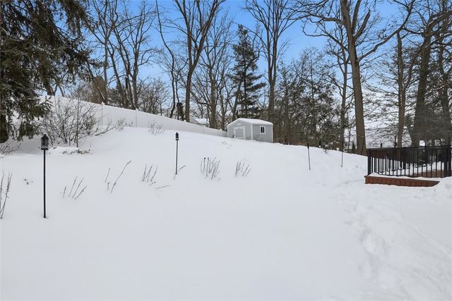 8468 Peebles Rd, Mccandless, PA 15237