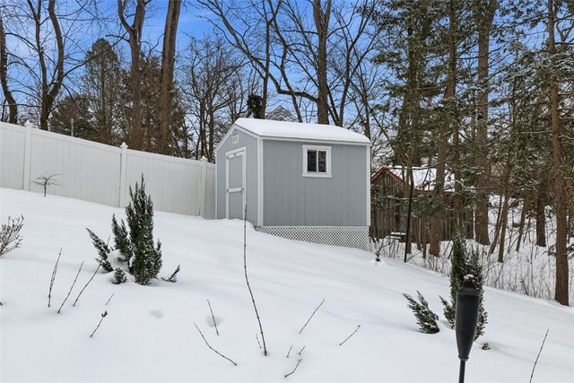 8468 Peebles Rd, Mccandless, PA 15237